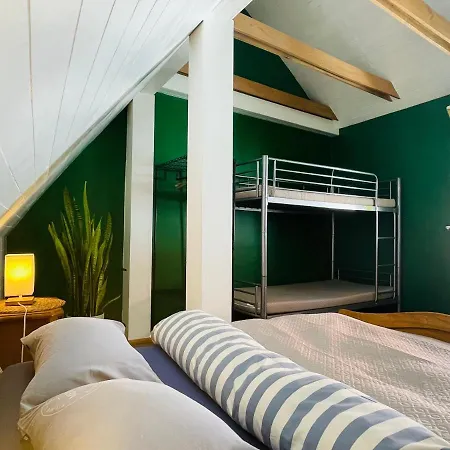 Mikalo House Hostel *