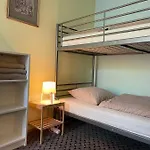 Mikalo House Vandrerhjem *