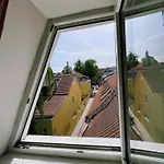 Vandrerhjem Mikalo House