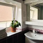 Vandrerhjem Mikalo House