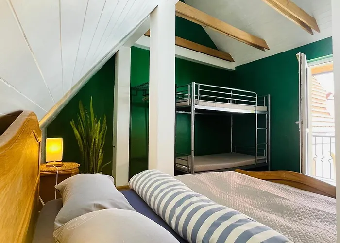 Mikalo House Hostel *